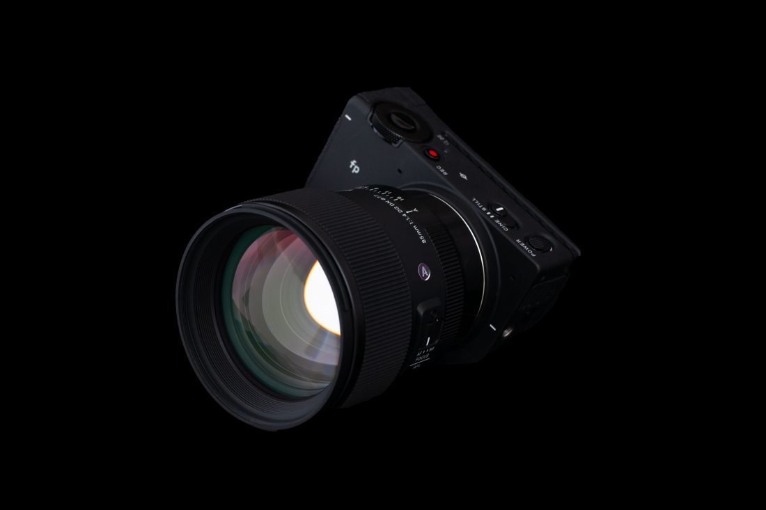 カメラ その他 ミラーレスの未来を照らすコンパクト大口径『SIGMA Art 85mm F1.4 DG 
