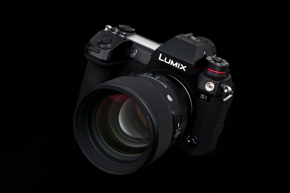 カメラ その他 ミラーレスの未来を照らすコンパクト大口径『SIGMA Art 85mm F1.4 DG 