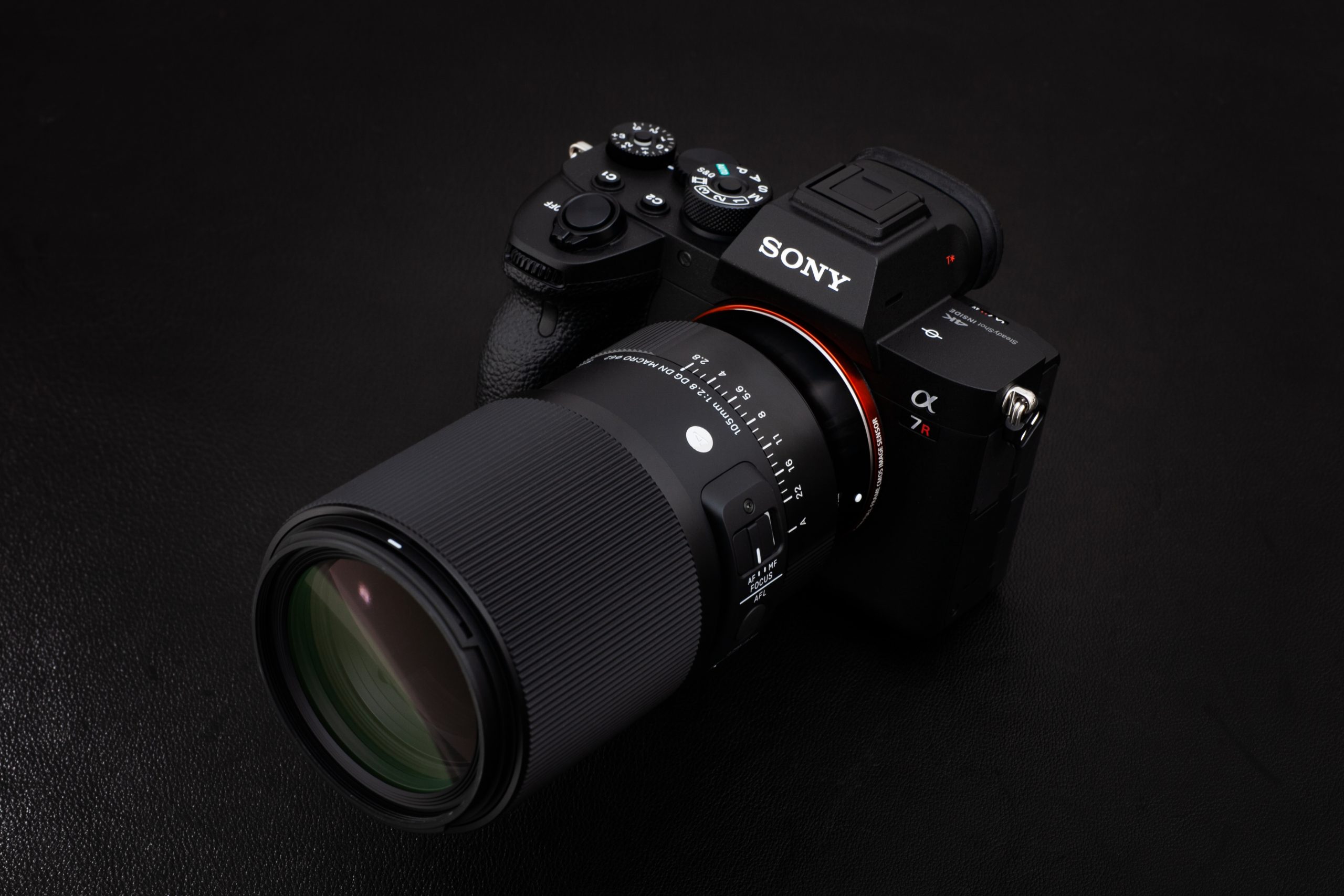 カメラ レンズ(単焦点) 日常を「特別」に変えてくれる『SIGMA Art 105mm F2.8 DG DN MACRO E 