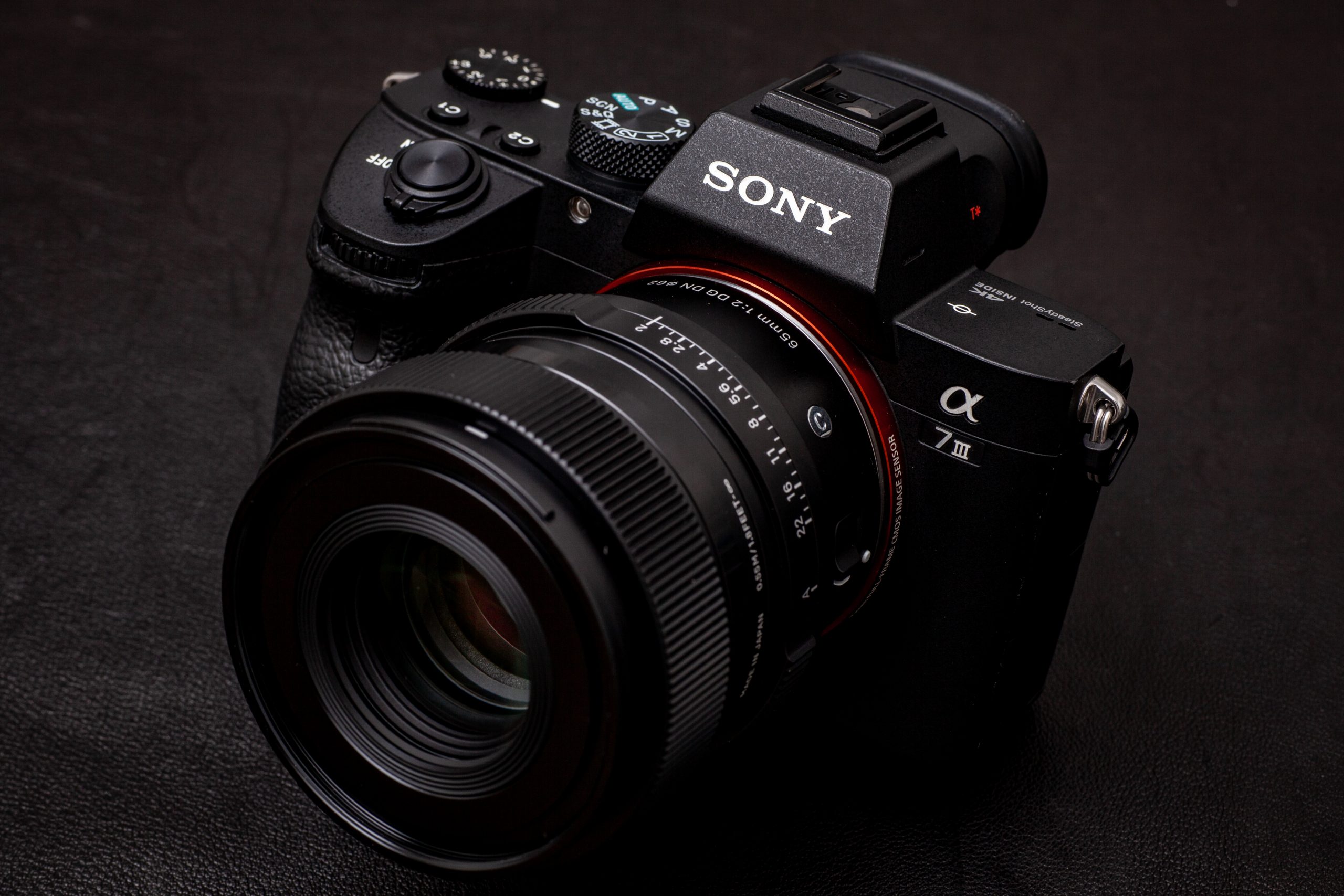 カメラ レンズ(単焦点) 撮影表現に自由を与える:『SIGMA Contemporary 65mm F2 DG DN E-Mount 