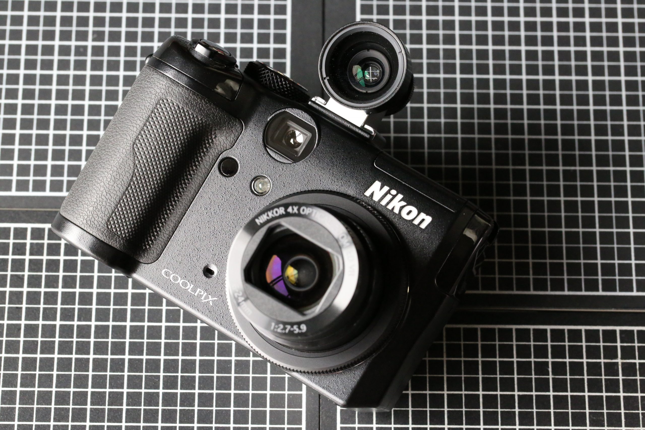 Nikon ニコン　COOLPIX クールピクス　P6000 デジタルカメラ