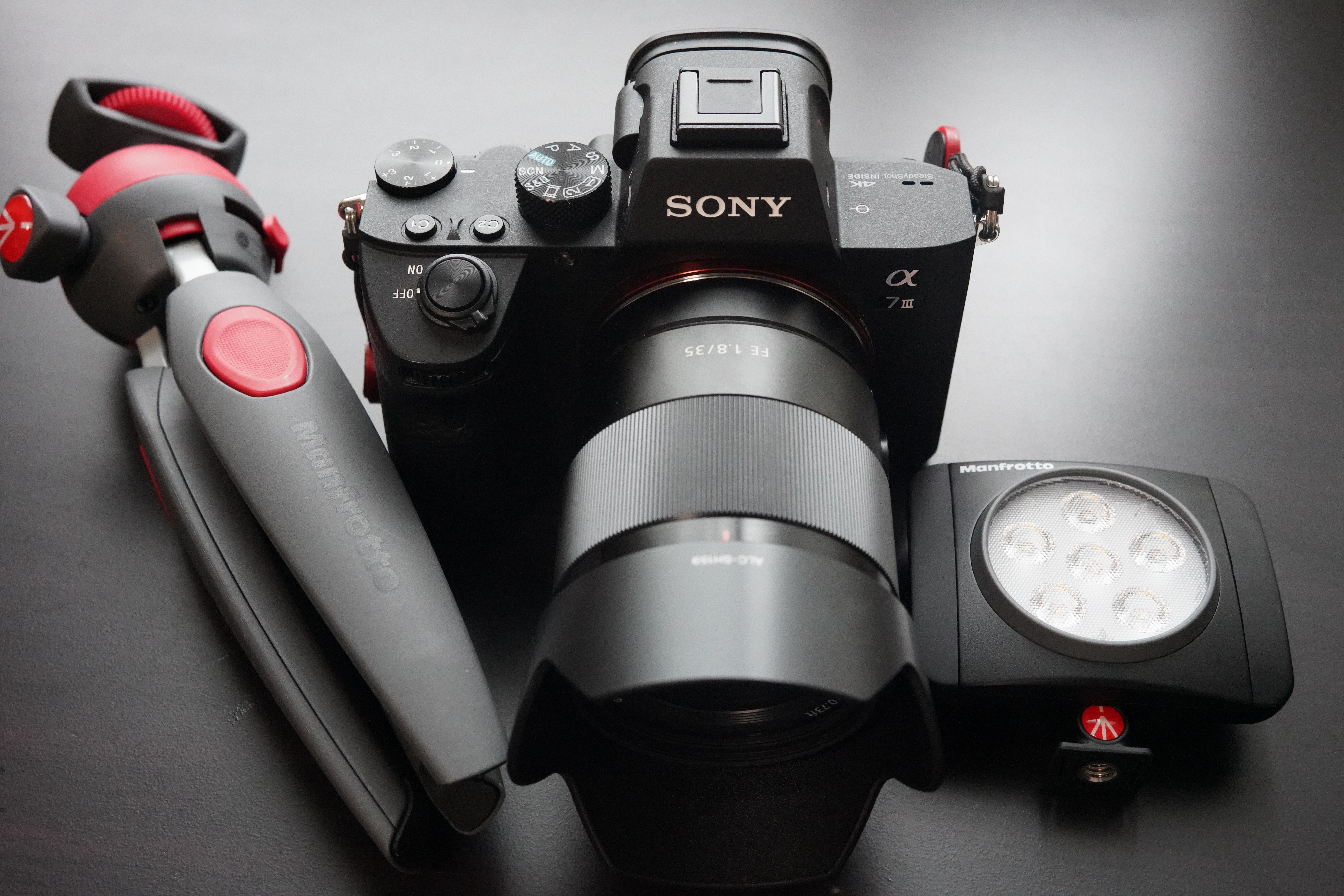 SONY α7用改造レンズ、(ツアイス、テッサ35ミリ　f 3.5) 限定3個 Amazon | ソニー SONY ミラーレス一眼 α7 ズームレンズキット FE