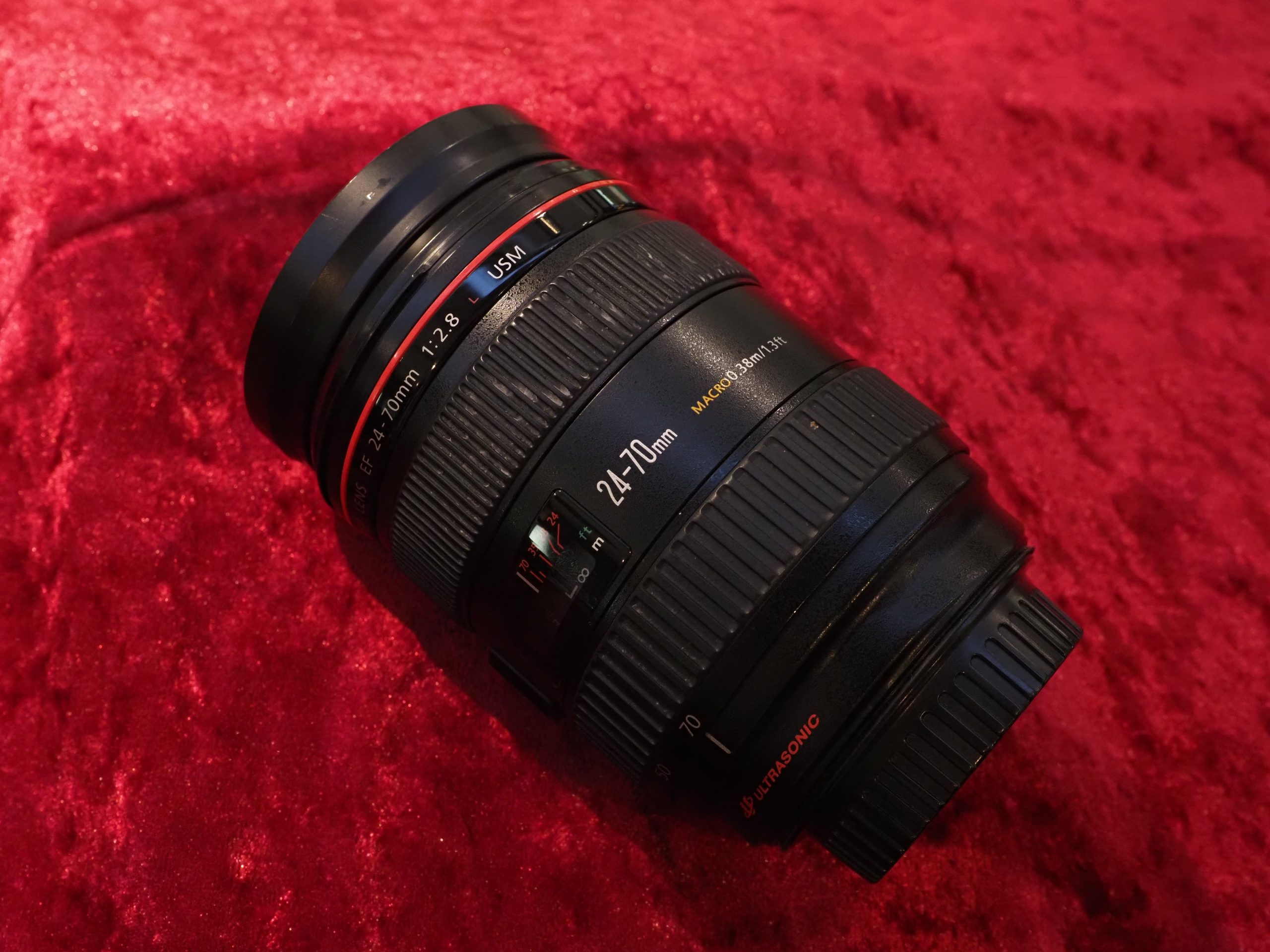 Canon EF 24-70mm F2.8 L  USM