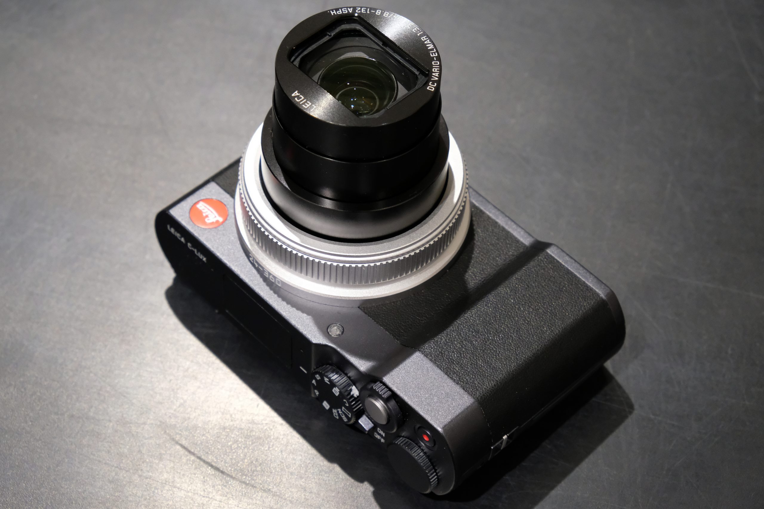 好機到来】Leica C-LUX ミッドナイトブルーがいい。 | THE MAP TIMES