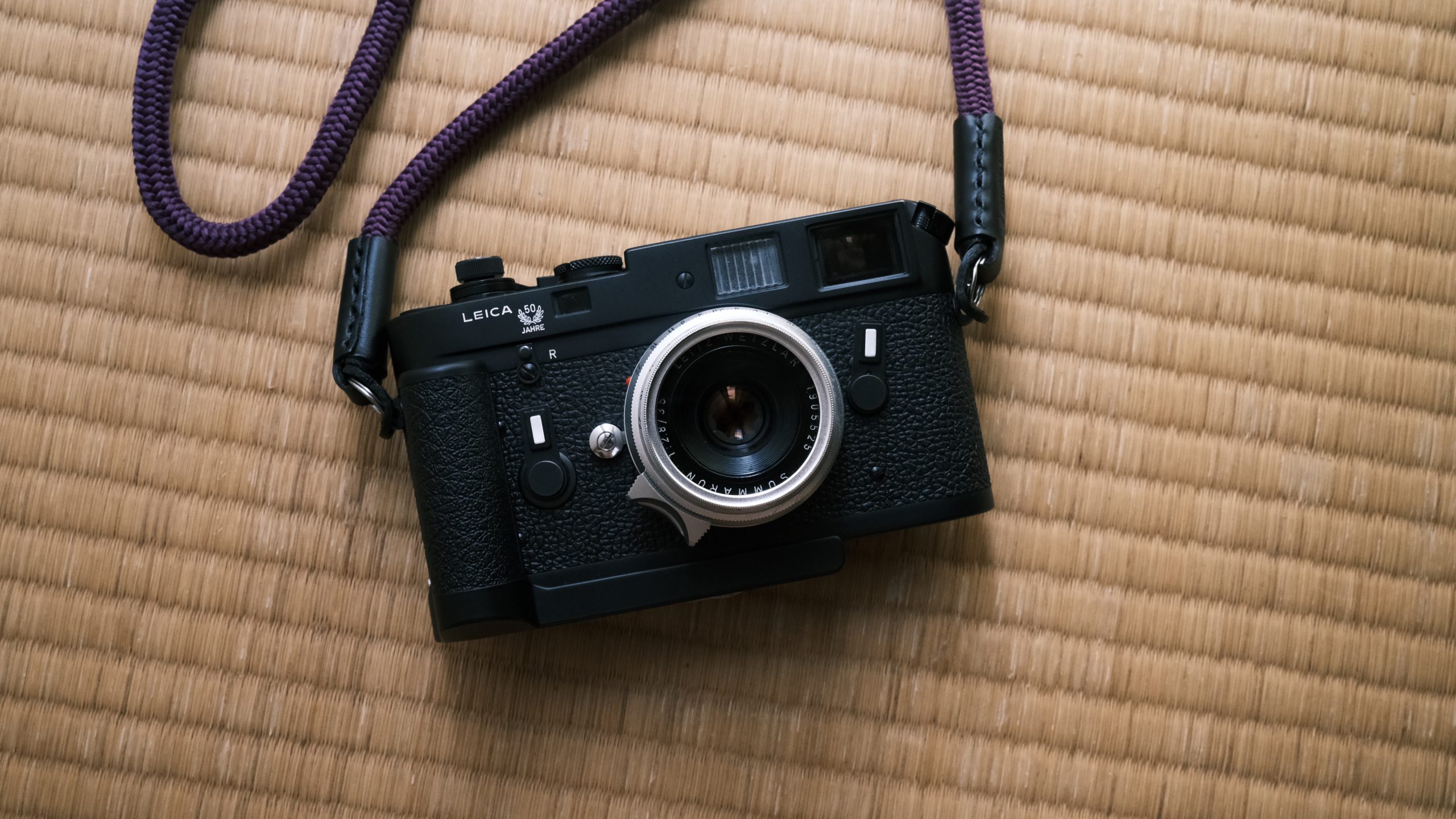 leica m8.m9用 純正ハンドルグリップ