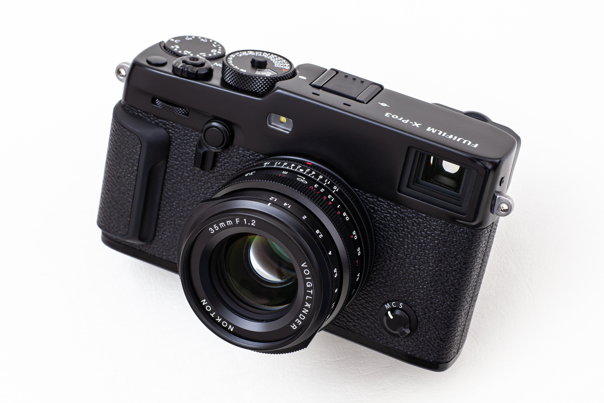 素敵でユニークな Voigtlander Xマウント NOKTON35mmF1.2 レンズ(単