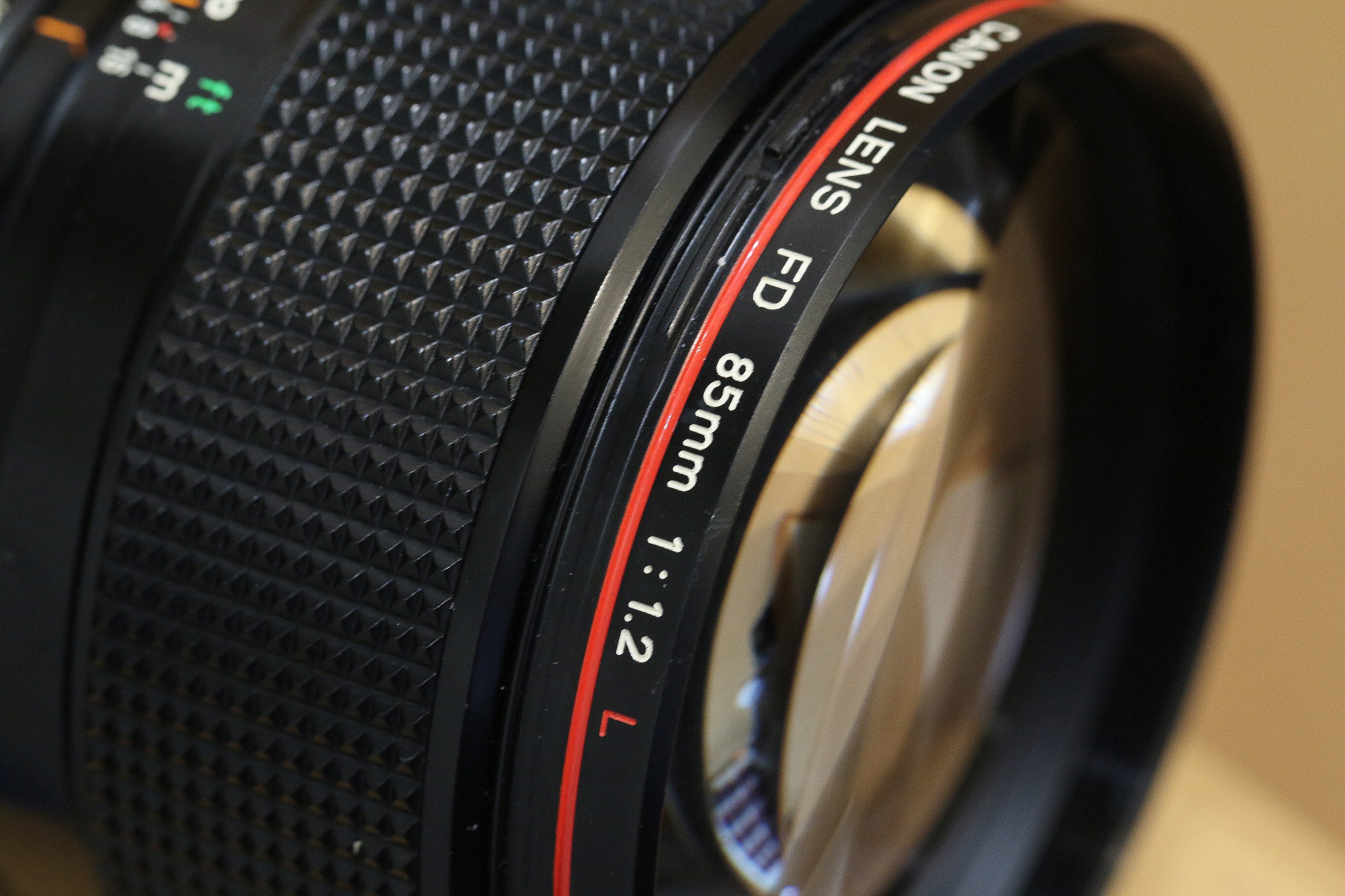 FUJIFILM】X-S10とオールドレンズ Vol.2 Canon NEW FD 85mm F1.2 L