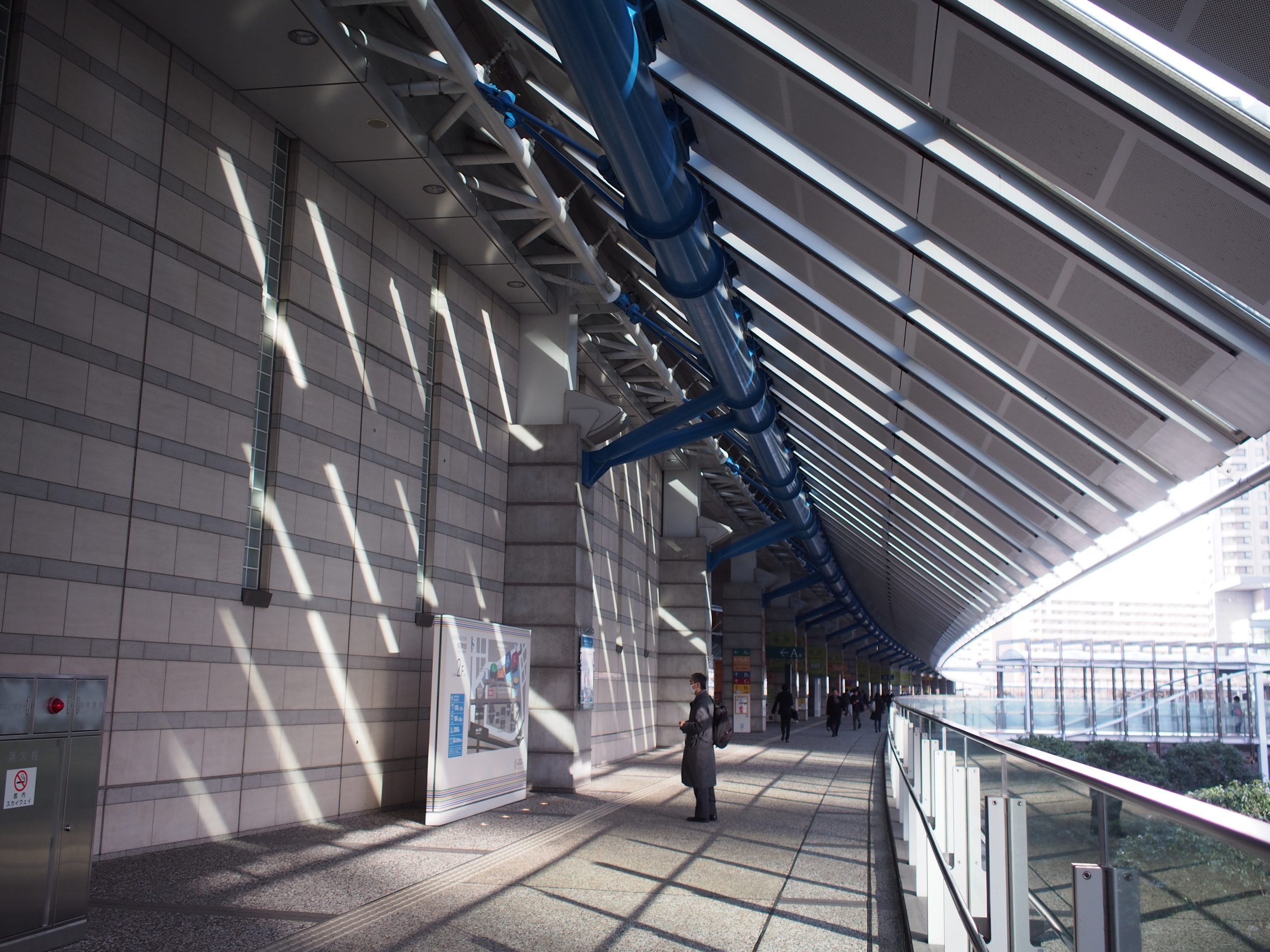 OLYMPUS PEN E-P7 + DIGITAL 17mm | THE MAP TIMES