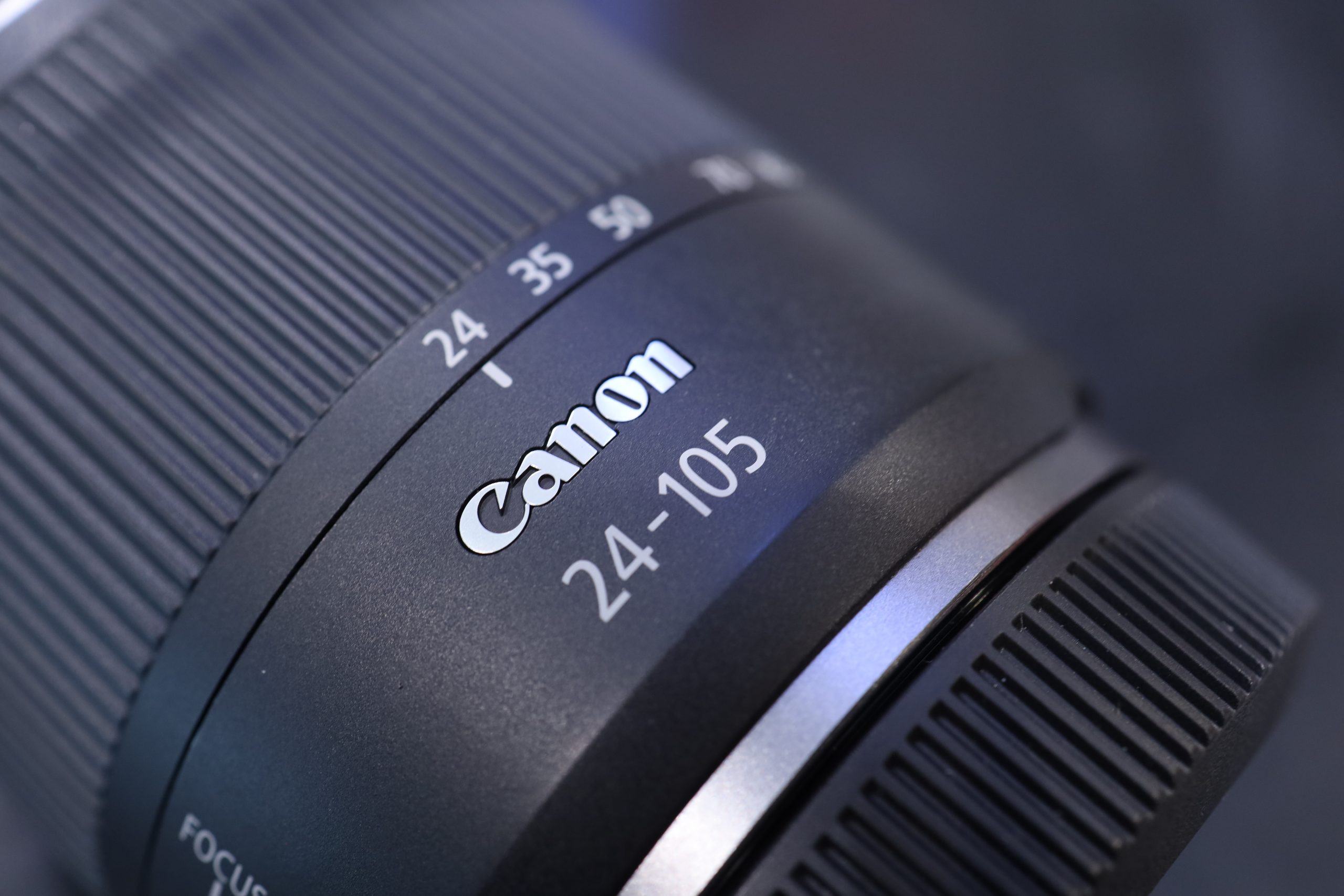 Canon RF24-105mm F4-7.1 IS STM プロテクター付き+