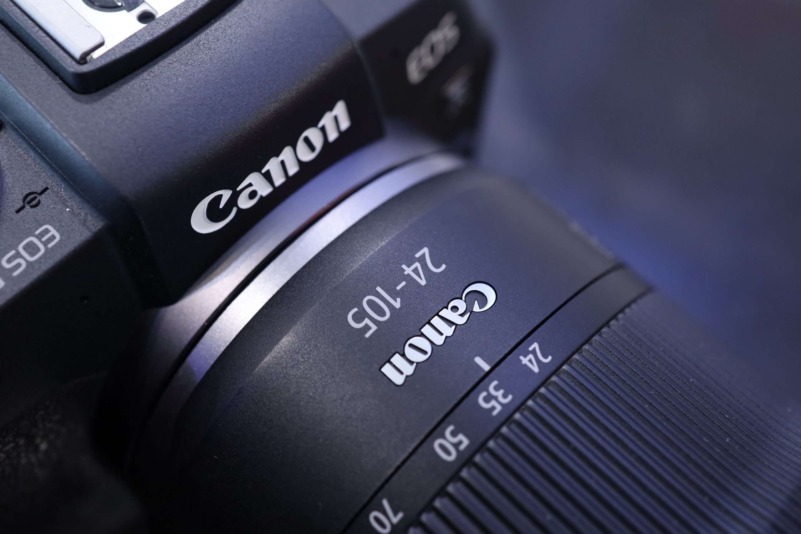 CANON LENS RF24-105mm F4-7.1 IS STM - カメラ