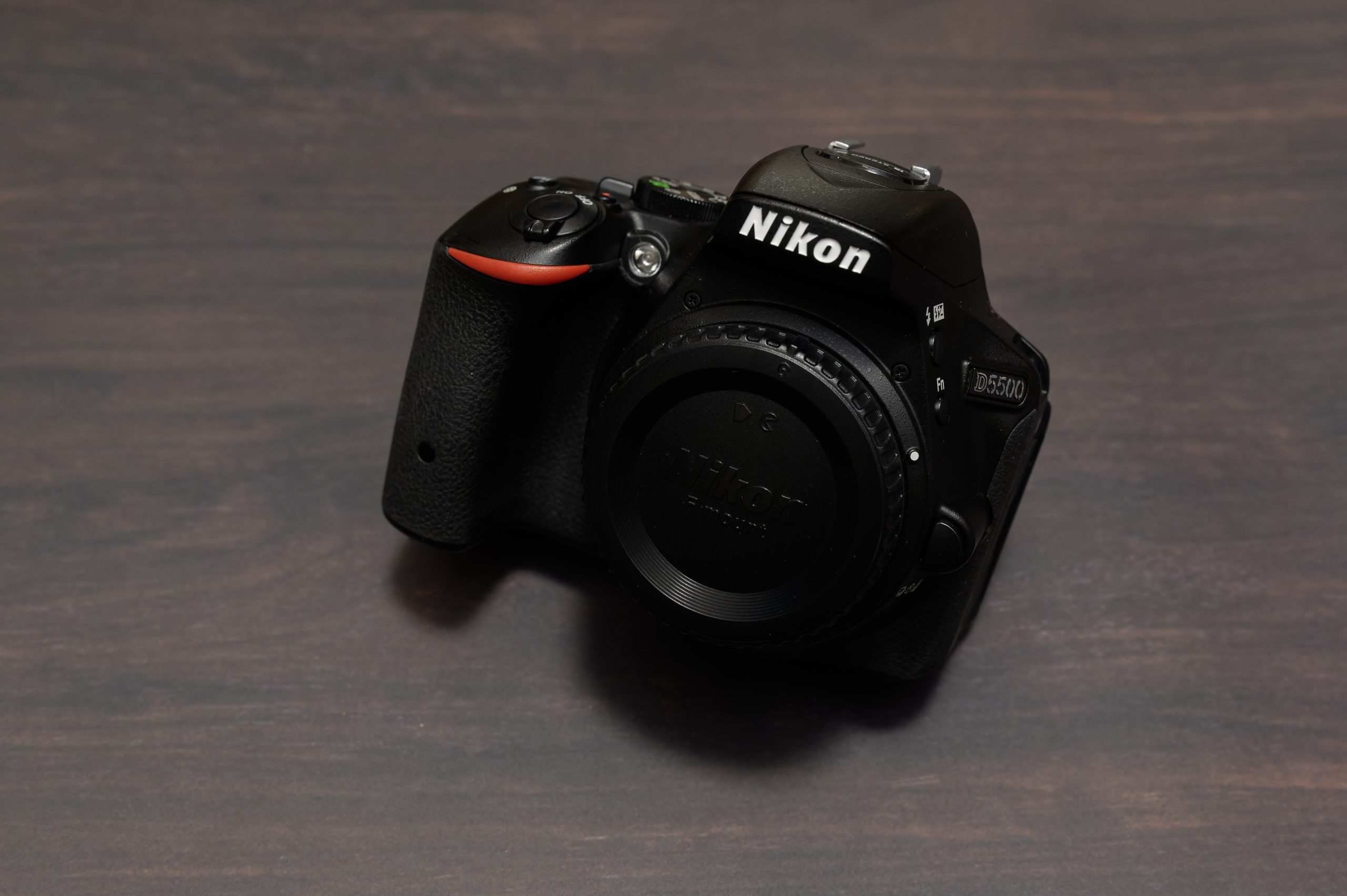 Nikon d5500 ボディとレンズ