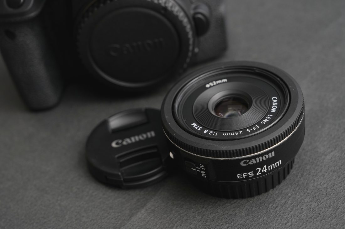 【販売一掃】Canon パンケーキレンズ EF-S 24mm レンズ(単焦点)