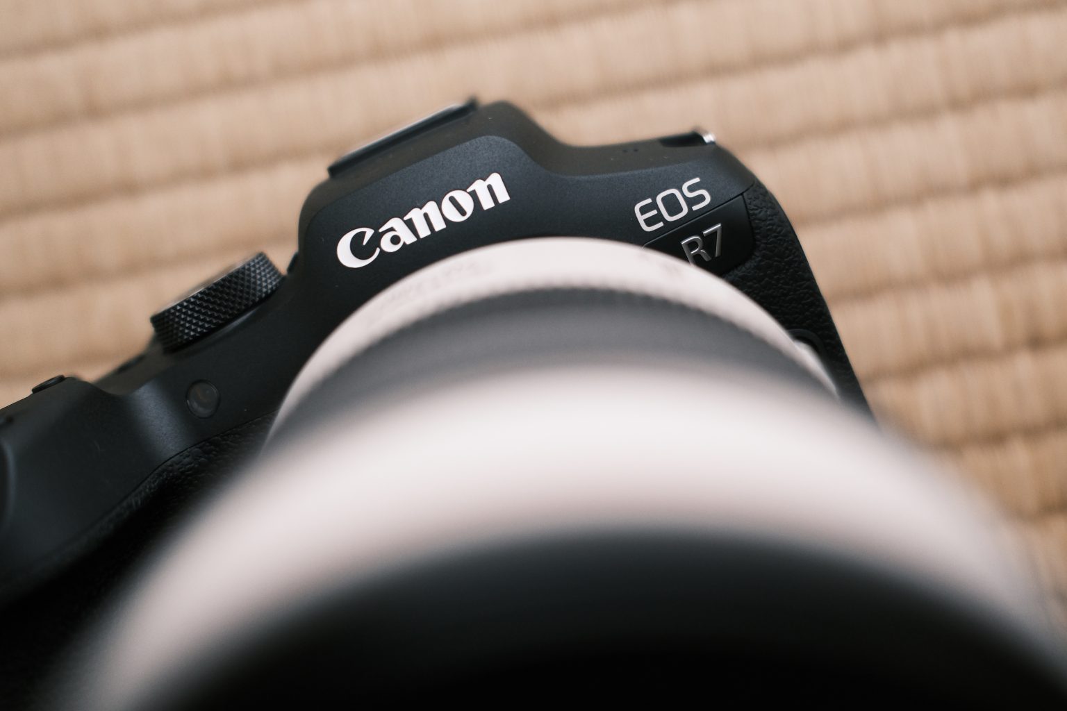 【Canon】いまAPS-C機を選ぶなら、圧倒的にEOS R7がおすすめな理由