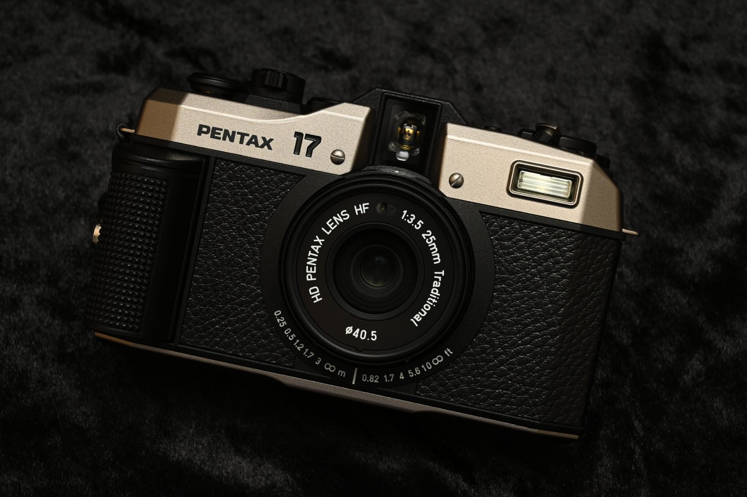 【PENTAX】話題の現行ハーフフィルムカメラを使ってみた