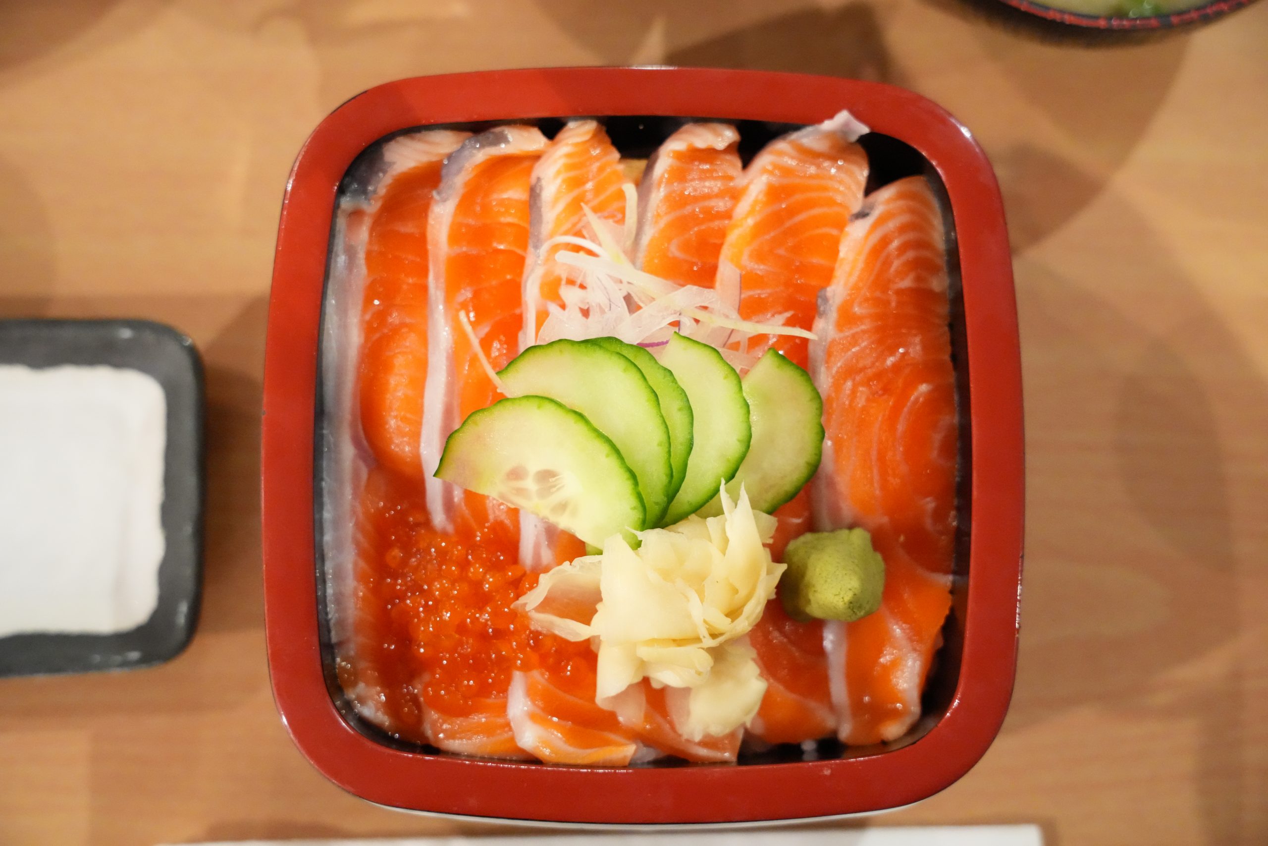 湖畔レストラン