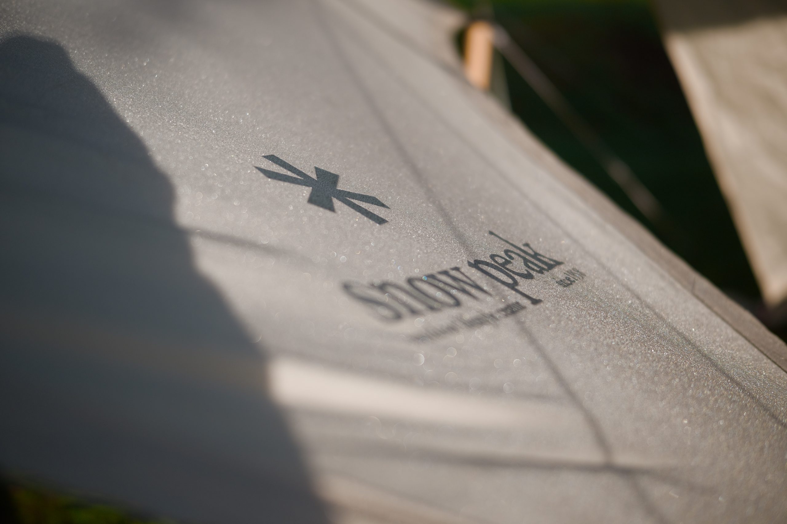 SIGMA BF タープと水滴