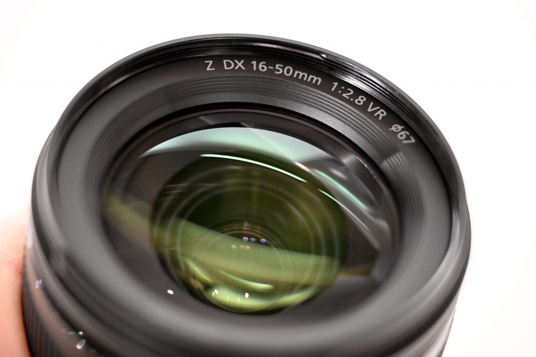 NIKKOR Z DX 16-50mm F2.8 VRの前玉