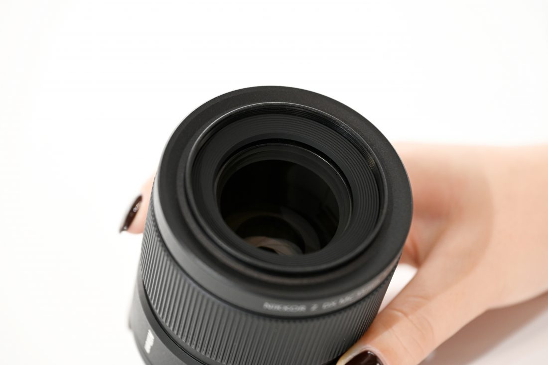 NIKKOR Z DX MC 35mm F1.7の前玉