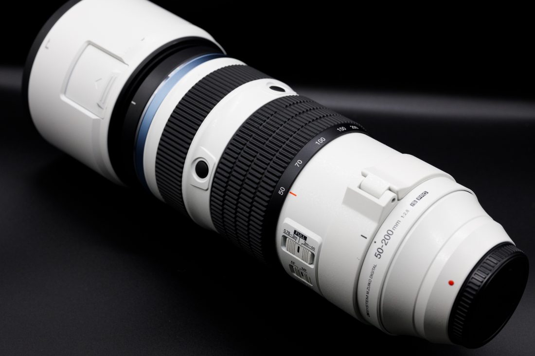 M.ZUIKO DIGITAL ED 50-200mm F2.8 IS PROの外観および全体の写真
