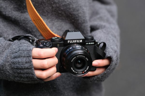 【FUJIFILM】ジャストフィットな一台、X-S20