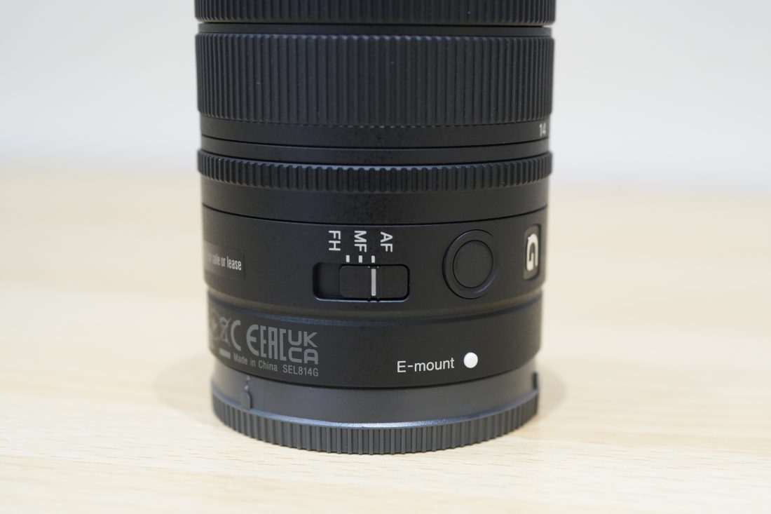 FE 8-14mm F3.5 Fisheye G SEL814Gのフォーカスモードスイッチの写真