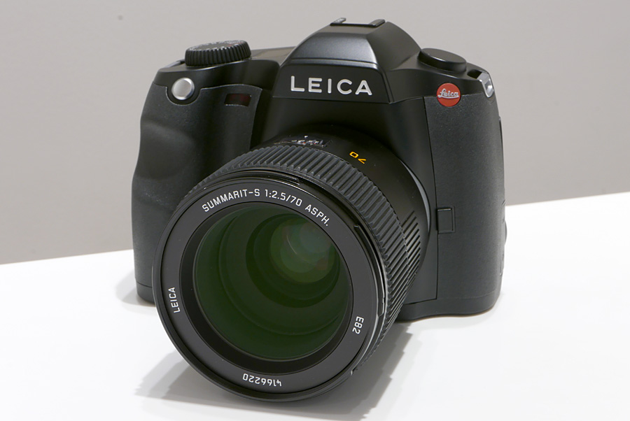 Leica】ライカの中判デジカメにハッセルのレンズを付ける！ | THE MAP 