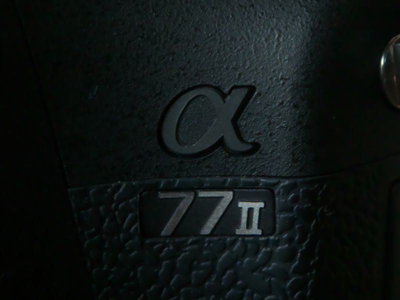 SONY α77II