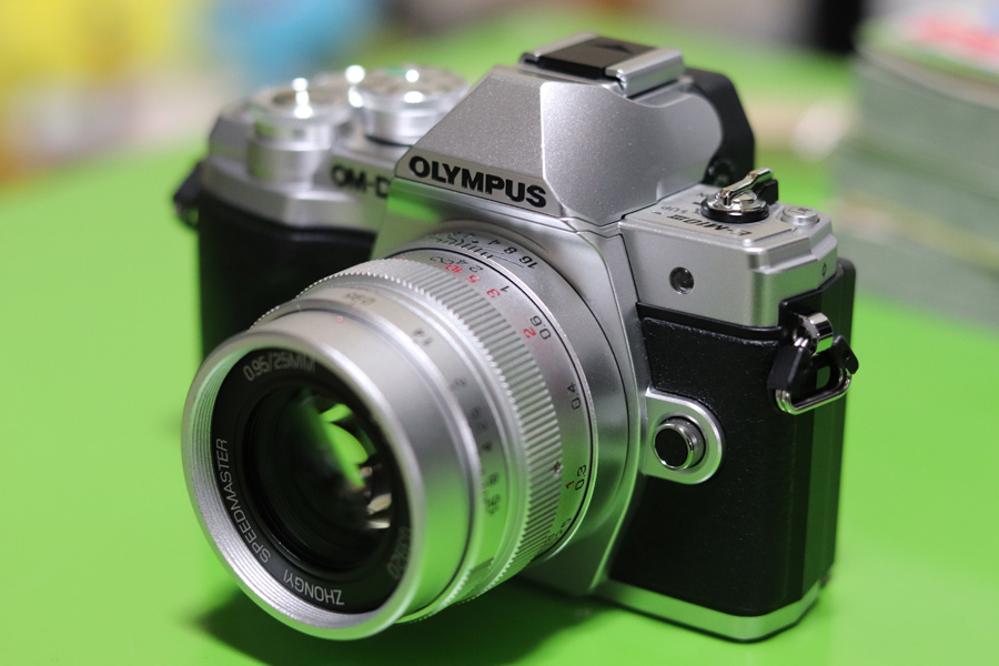 OLYMPUS OM-D E-M10 MarkⅡ レンズなし-