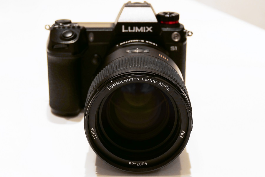 LUMIX S-1