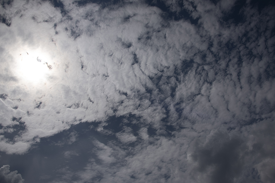 その瞬間にしかない雲を見つめて