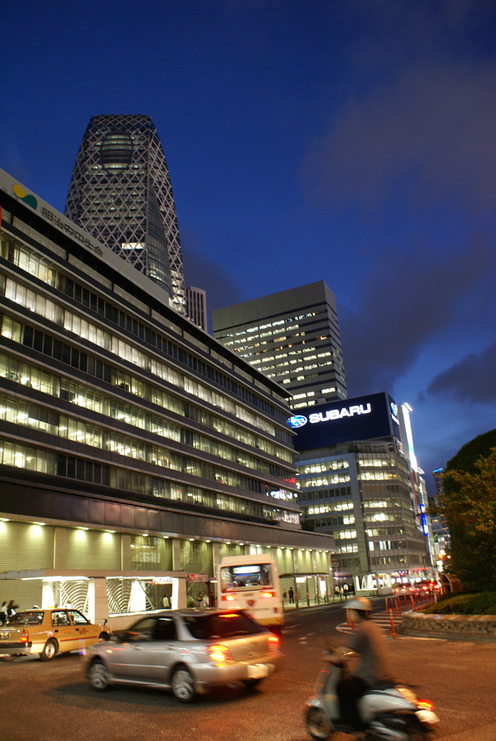 トワイライト・ブルー　SONY α100　DT 18-70mm F3.5-5.6