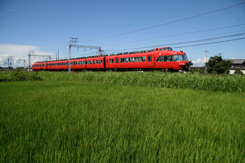 木曽川堤駅付近にて