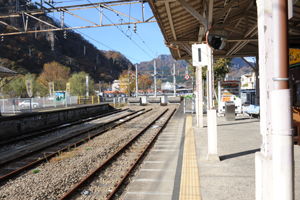 横川の駅は行き止まり