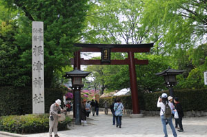 根津神社入口