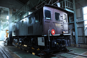 ED42アプト式電気機関車