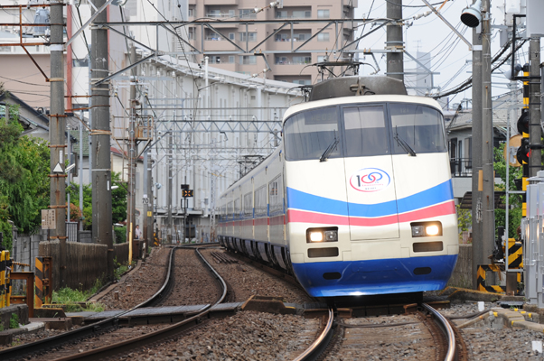 京成スカイライナー　使用機材：Nikon D700+AF-S ED80-200mmF2.8D