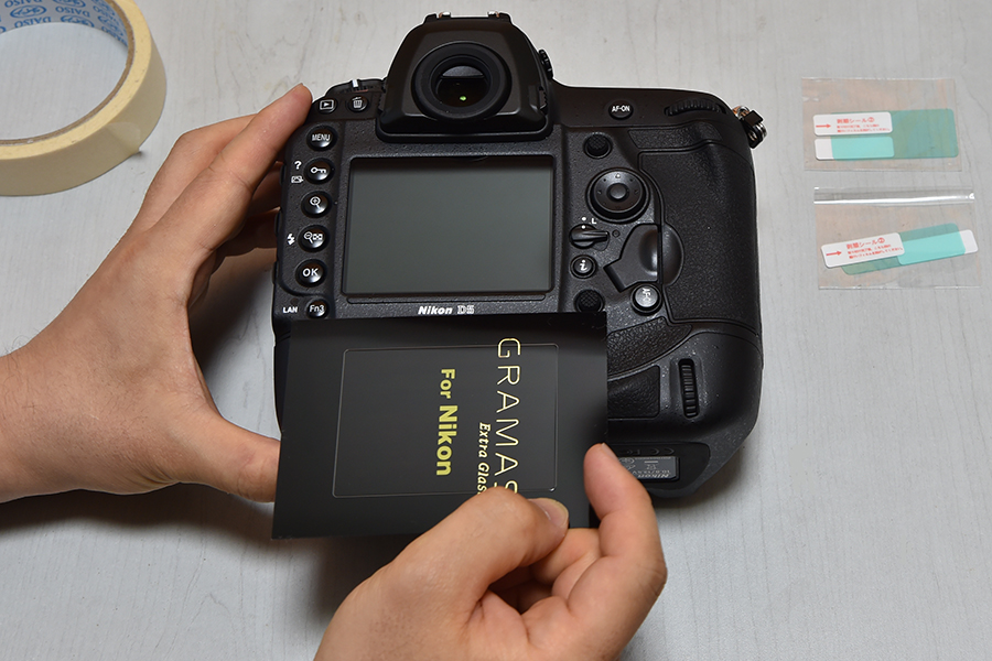 液晶保護はガラスの時代。『GRAMAS Extra Glass』をNikon D5に貼ってみました。 | THE MAP TIMES