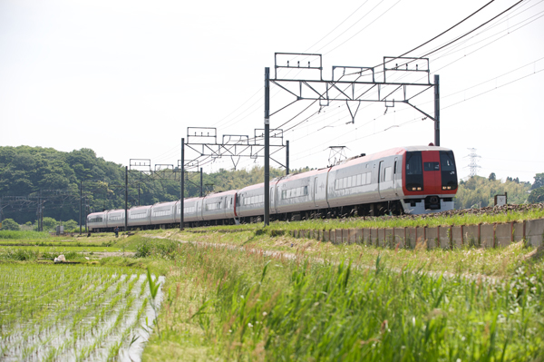 物井〜佐倉間を走るN'EX253系