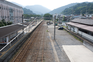 山北駅跨線橋