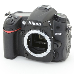 【新着中古ダイジェスト】12月02日版 Nikon D7000 等