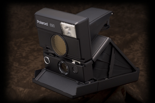 エッセンシャルコンフォート ポラロイドカメラ Polaroid 690