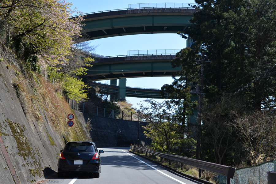 Nikon D610  Nikon AF-S NIKKOR 50mm F1.8G　ループ橋