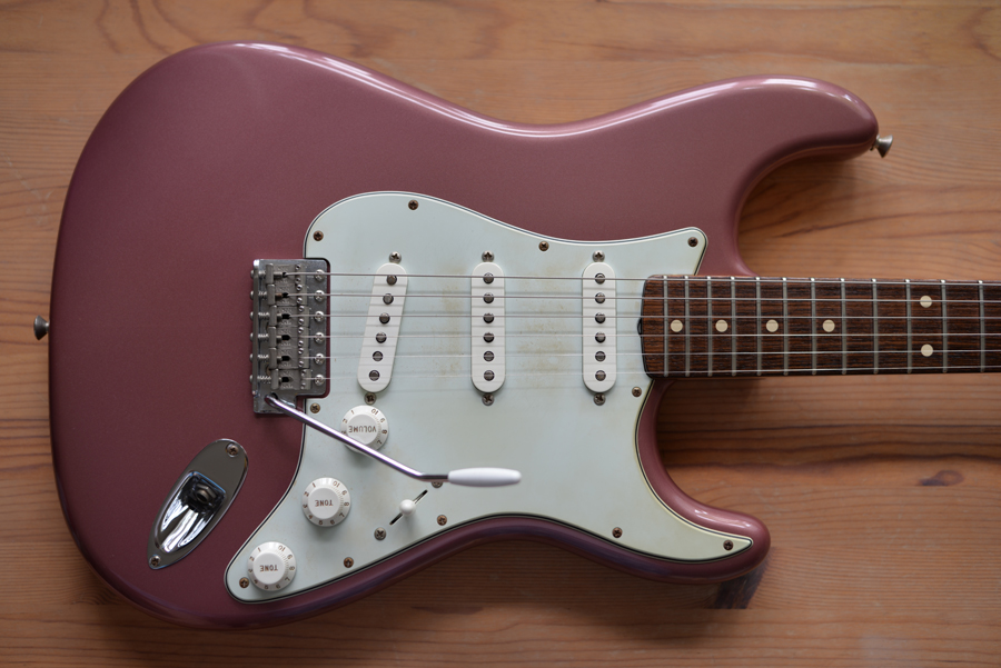 Fender STRATOCASTER