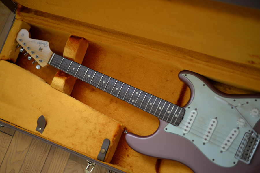 Fender STRATOCASTER