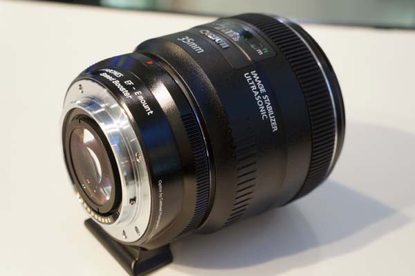 「SPEED BOOSTER」に「Canon EF35mm F2 IS USM」を装着