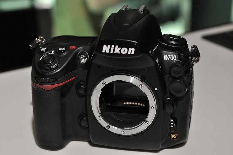 【Nikon VS Canon】乗り換えるなら？Nikon D700 ！！ | THE MAP TIMES