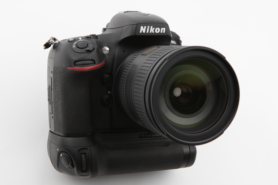 Nikon】抜群のバッテリーグリップ ～Speed＆Power UP ～ | THE MAP TIMES
