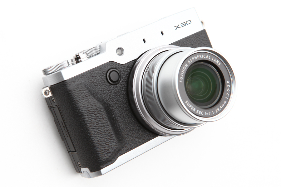 FUJIFILM X30