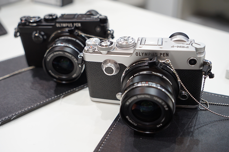 OLYMPUS PEN-F