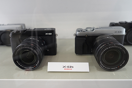 FUJIFILM X-E2S